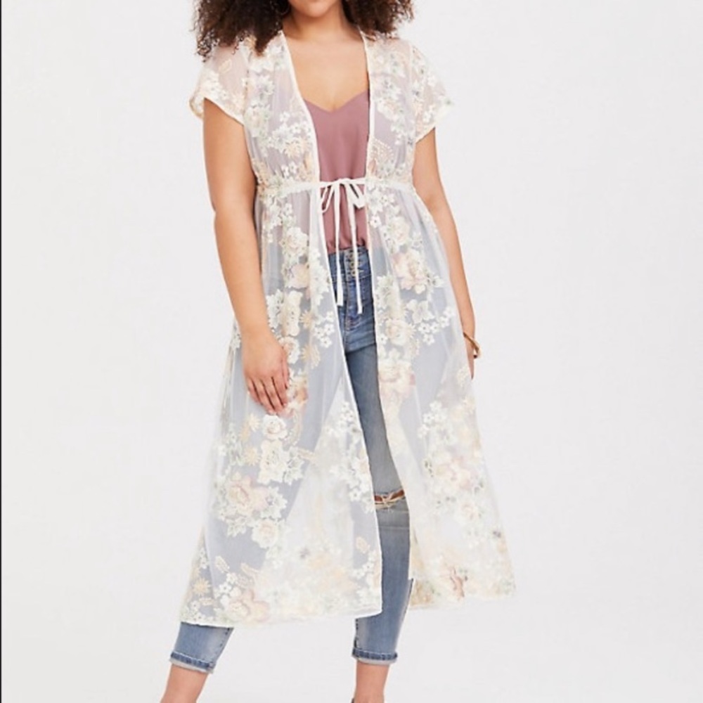 TORRID I Ivory Long Floral Kimono